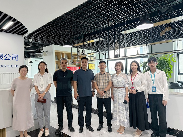 1750750912897807.jpg 合影.jpg